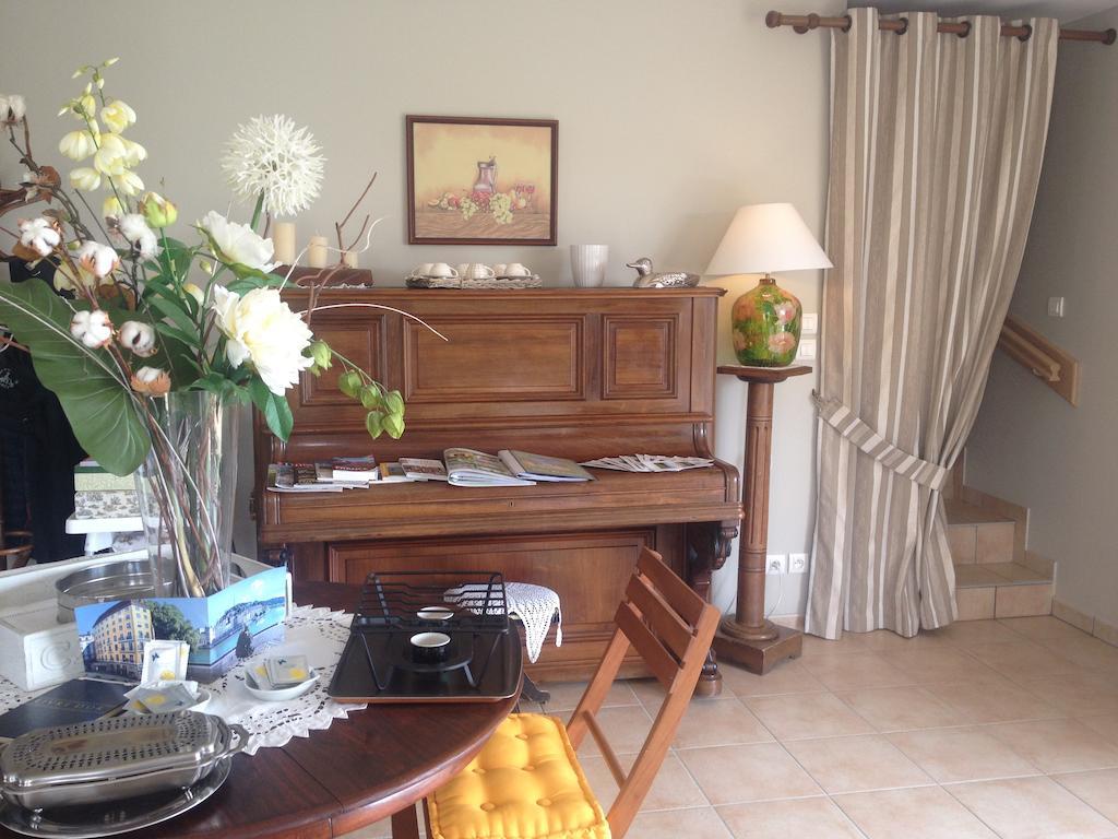 La Bergerie Bed & Breakfast Pollionnay Bagian luar foto
