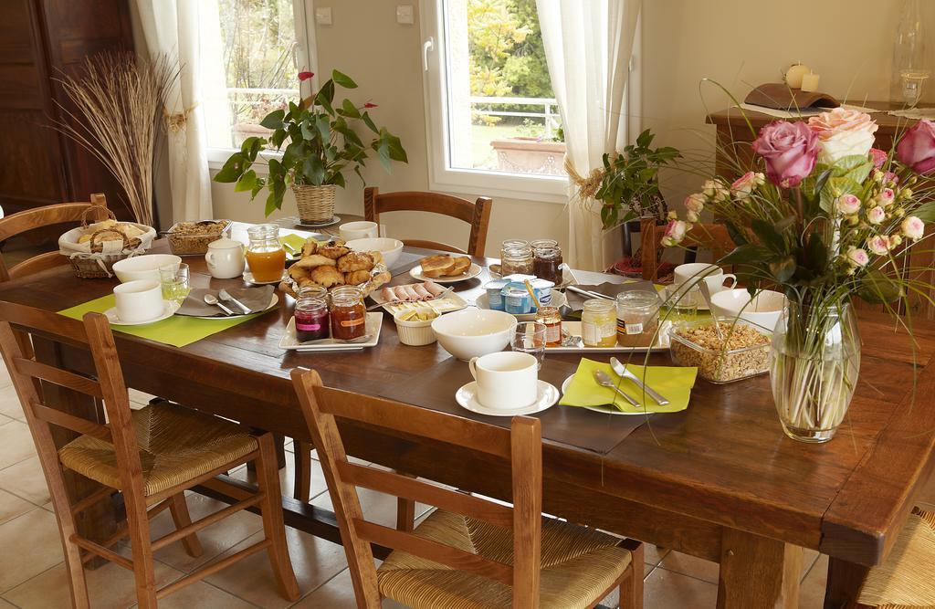 La Bergerie Bed & Breakfast Pollionnay Bagian luar foto