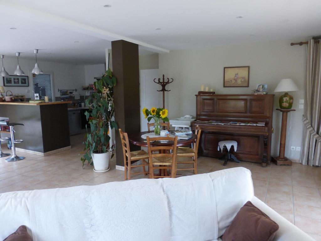 La Bergerie Bed & Breakfast Pollionnay Bagian luar foto