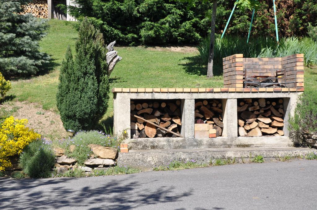 La Bergerie Bed & Breakfast Pollionnay Bagian luar foto