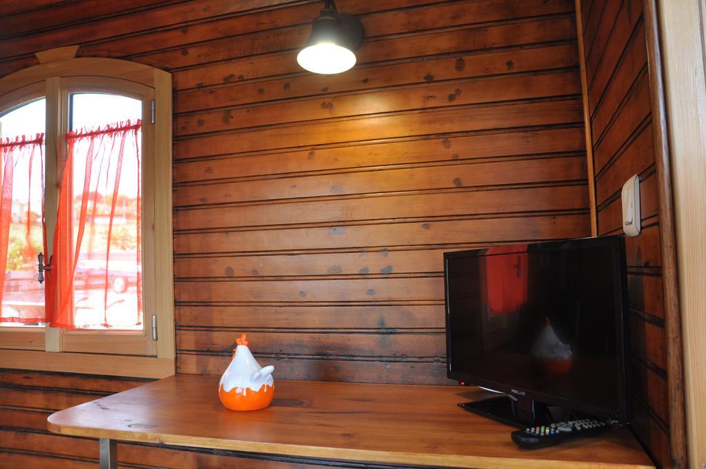 La Bergerie Bed & Breakfast Pollionnay Bagian luar foto